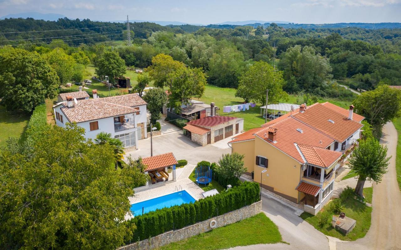 Villa Semy Pazin Luaran gambar